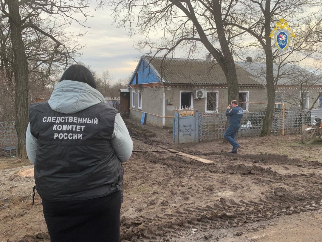 В Зимовниковском районе следователи проводят доследственную проверку по факту возгорания в частном домовладении, в результате которого погиб ребенок